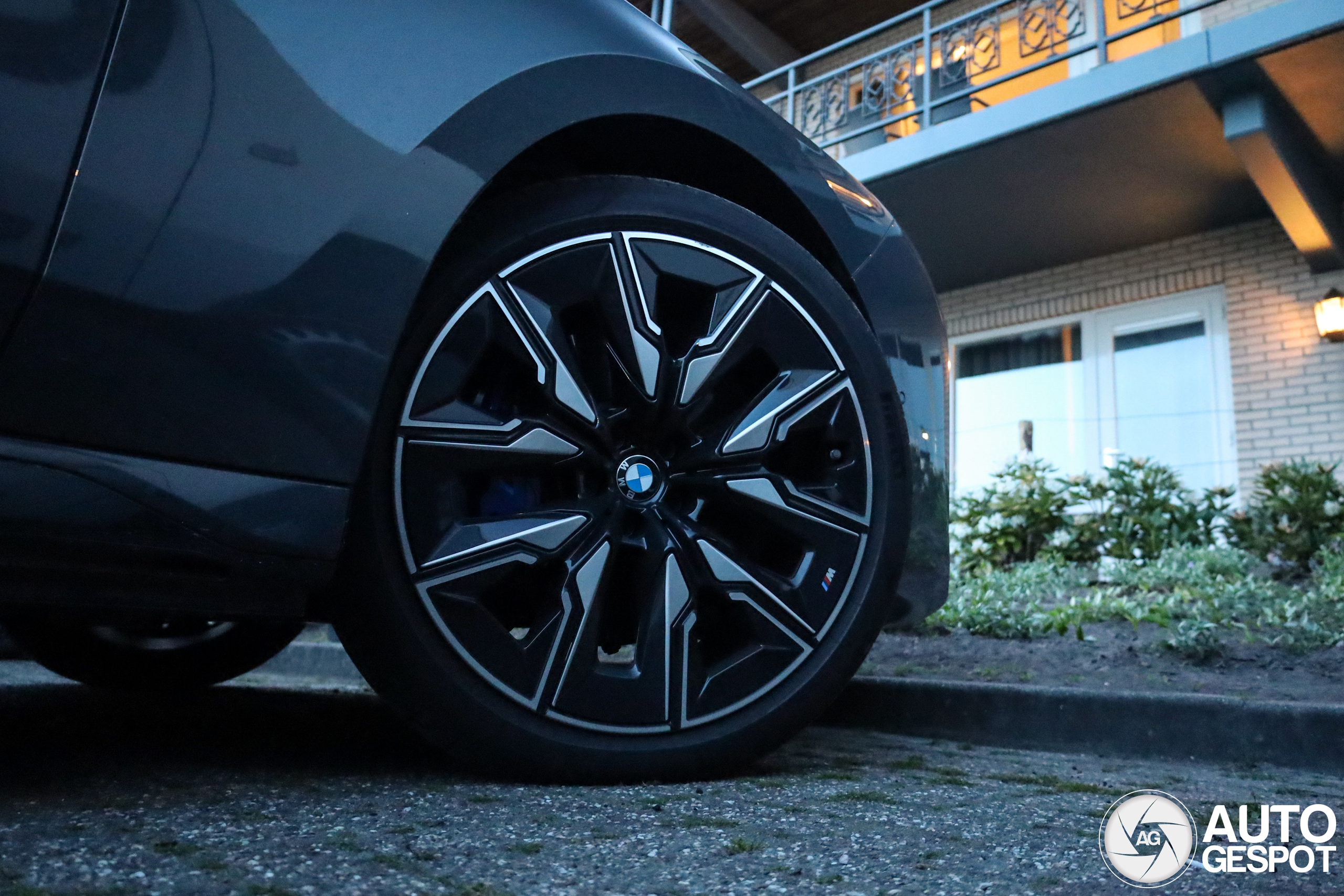BMW M760e xDrive