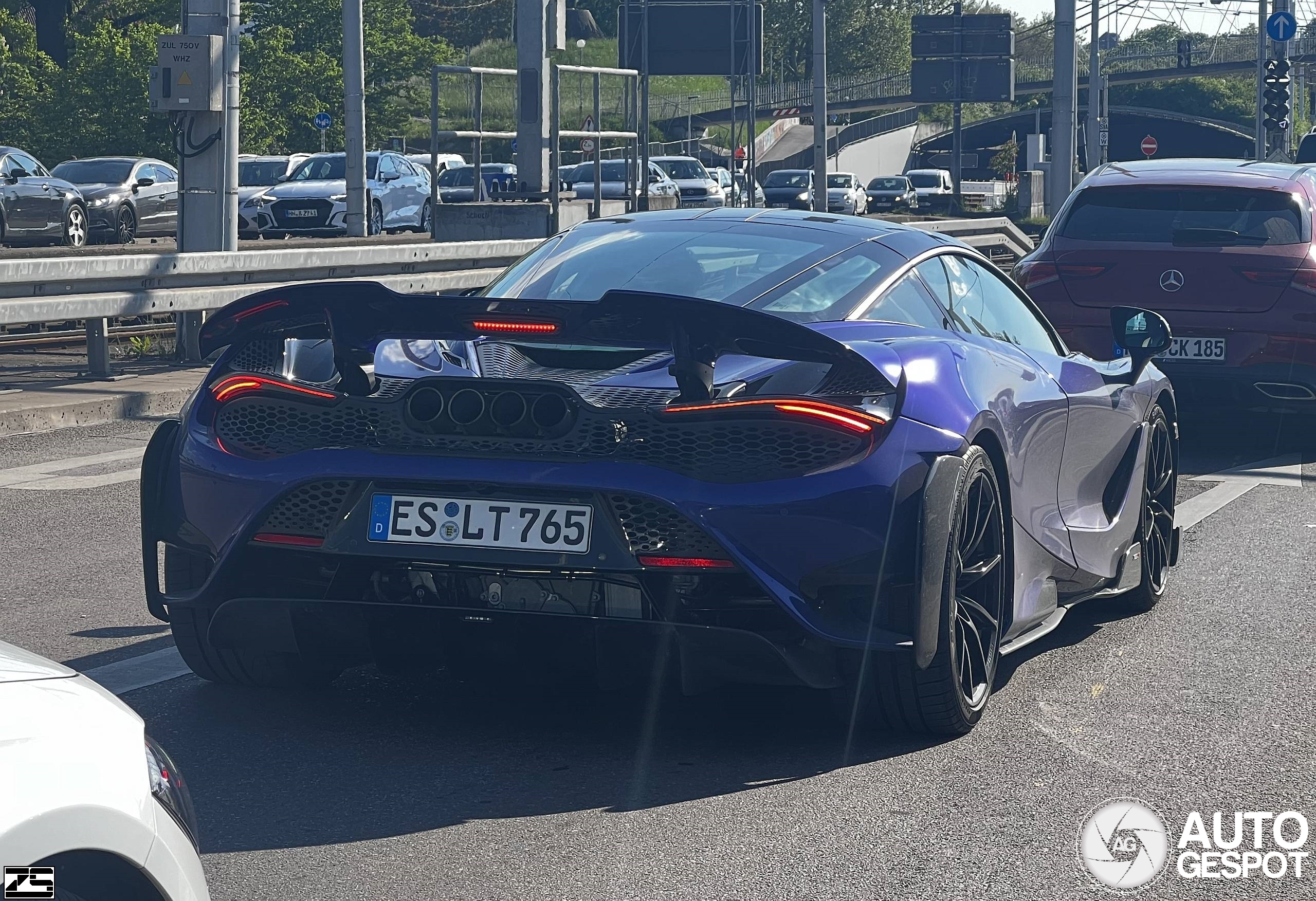 McLaren 765LT