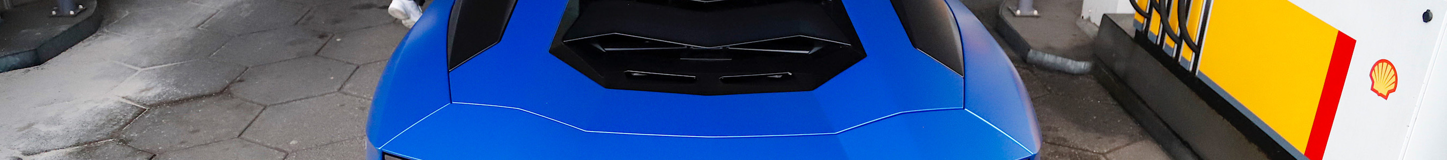 Lamborghini Aventador S LP740-4