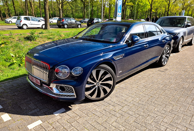 Bentley Flying Spur Hybrid Azure