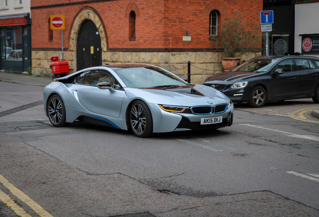BMW i8