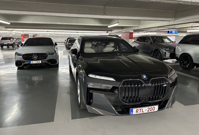 BMW M760e xDrive