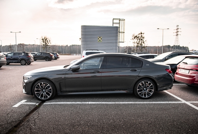 BMW M760Li xDrive 2019
