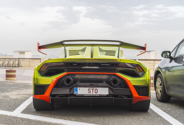 Lamborghini Huracán LP640-2 STO