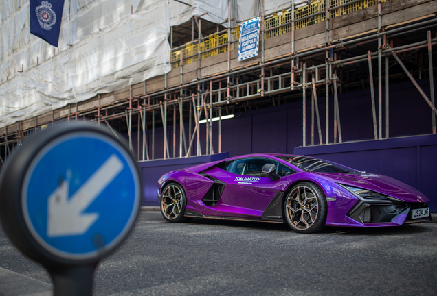 Lamborghini Revuelto