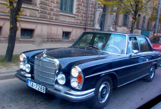 Mercedes-Benz 300 SEL 6.3