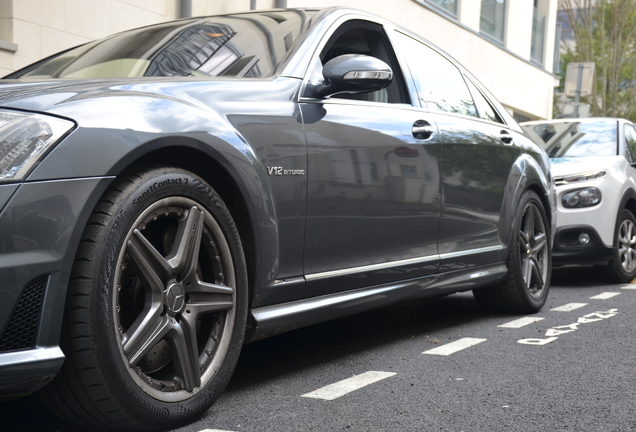Mercedes-Benz S 65 AMG V221