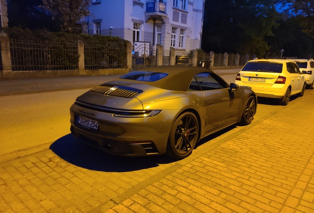 Porsche 992 Carrera 4 GTS Cabriolet