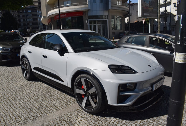 Porsche Macan EV Turbo