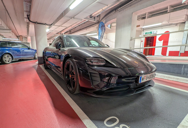 Porsche Taycan GTS