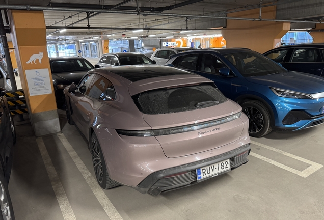 Porsche Taycan GTS Sport Turismo