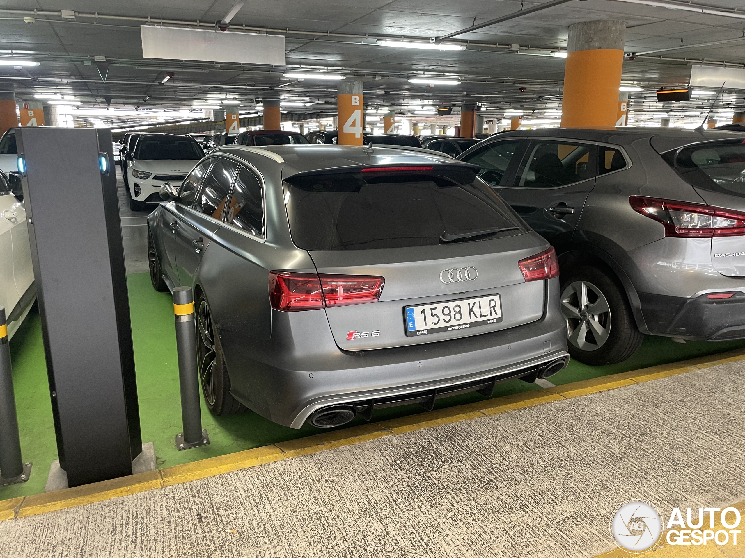 Audi RS6 Avant C7 2015