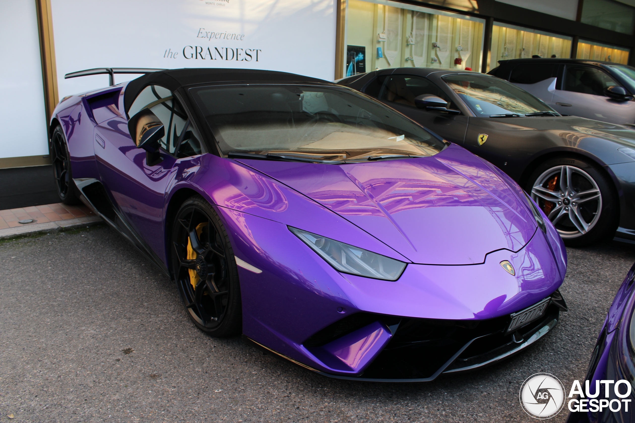 Lamborghini Huracán LP640-4 Performante Spyder