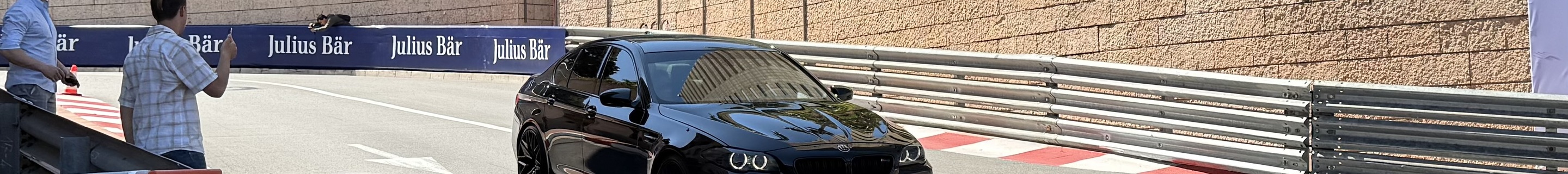 BMW M5 F10 2011