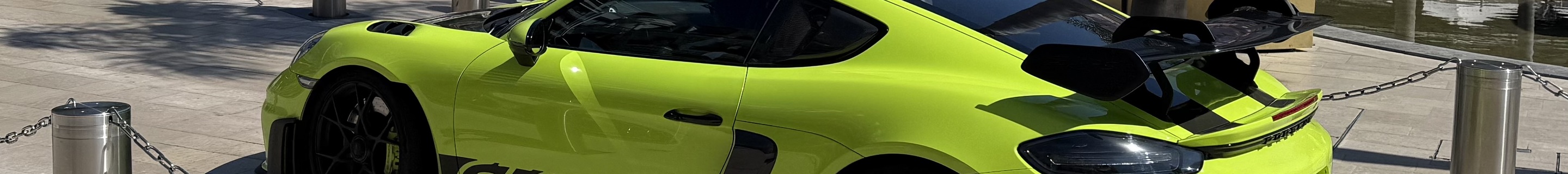 Porsche 718 Cayman GT4 RS Weissach Package