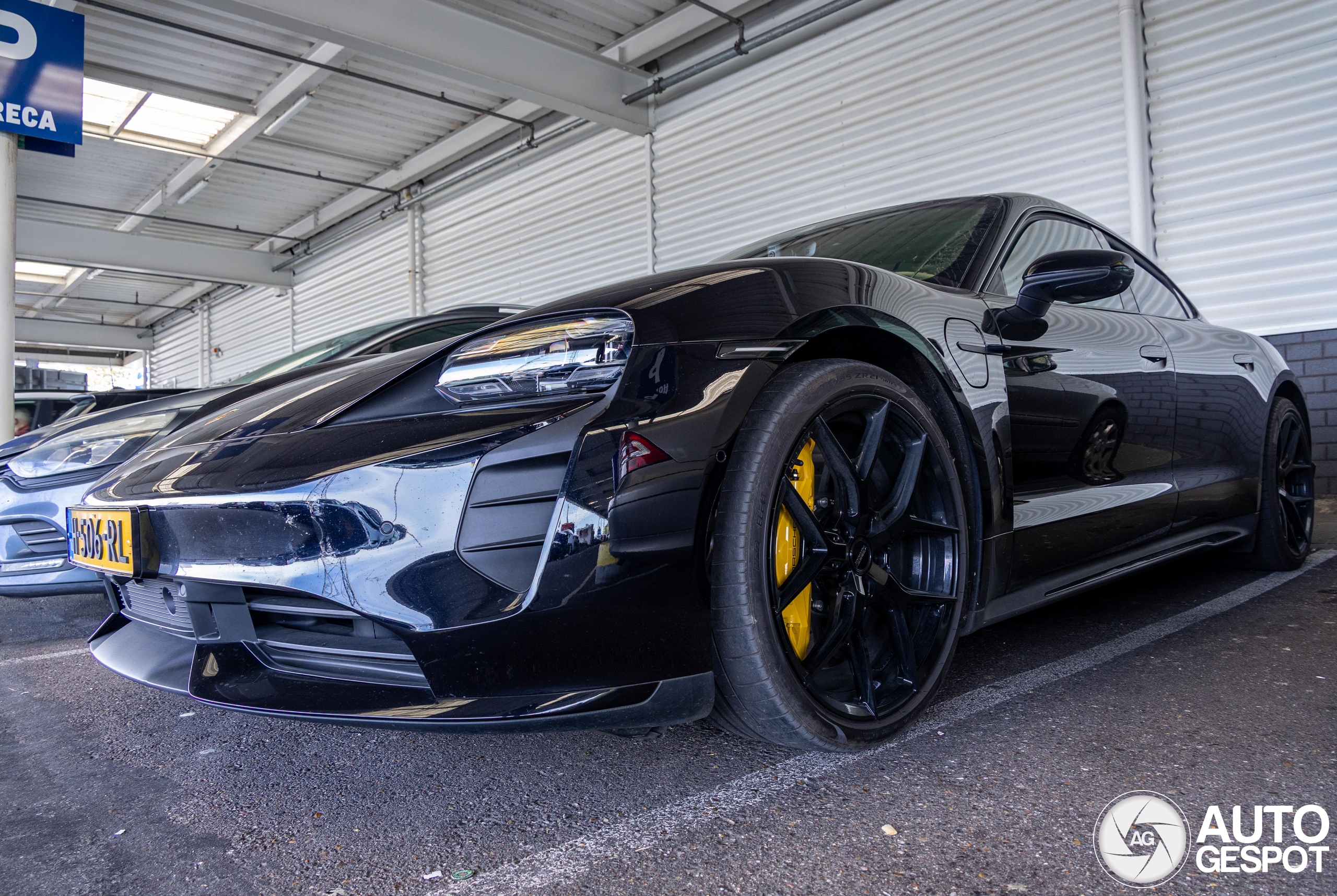 Porsche Taycan Turbo