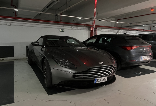 Aston Martin DB11 V8 Volante