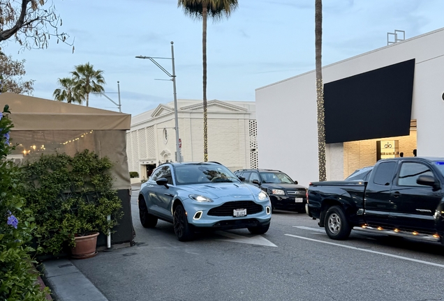 Aston Martin DBX