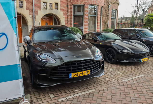 Aston Martin DBX707