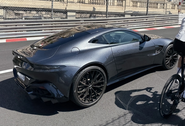 Aston Martin V8 Vantage 2018