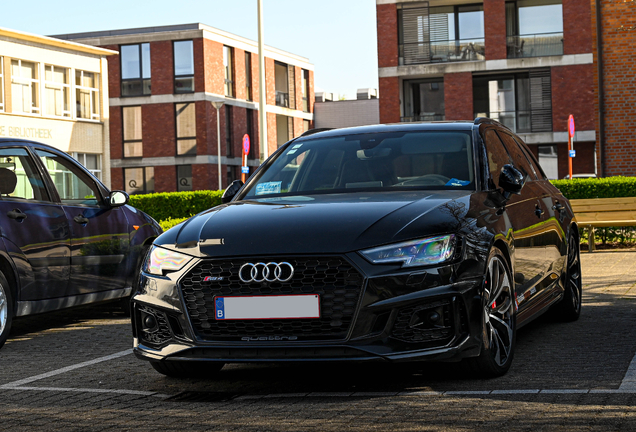 Audi RS4 Avant B9