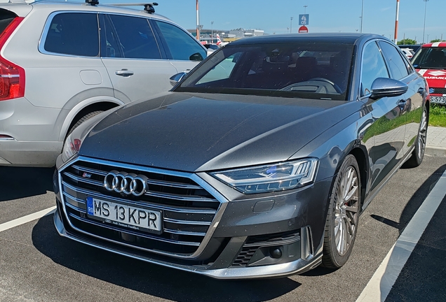 Audi S8 D5