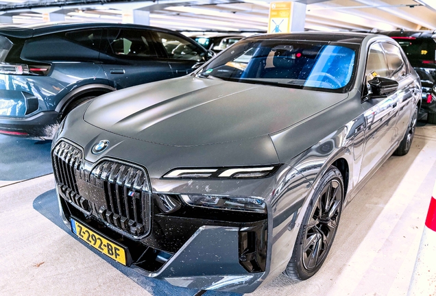 BMW M760e xDrive