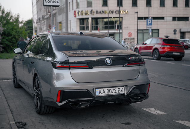 BMW M760e xDrive