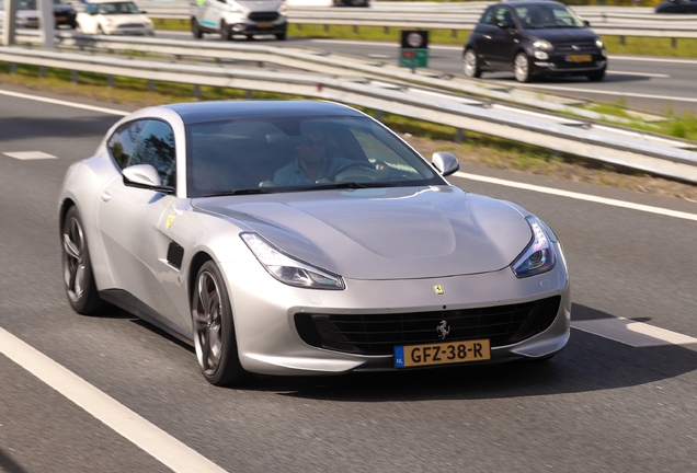 Ferrari GTC4Lusso
