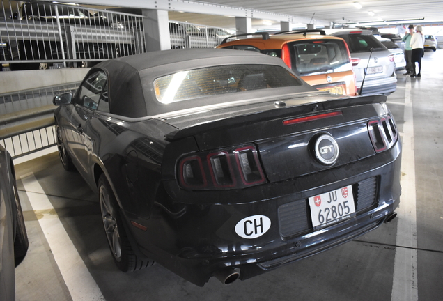 Ford Mustang GT Convertible 2013