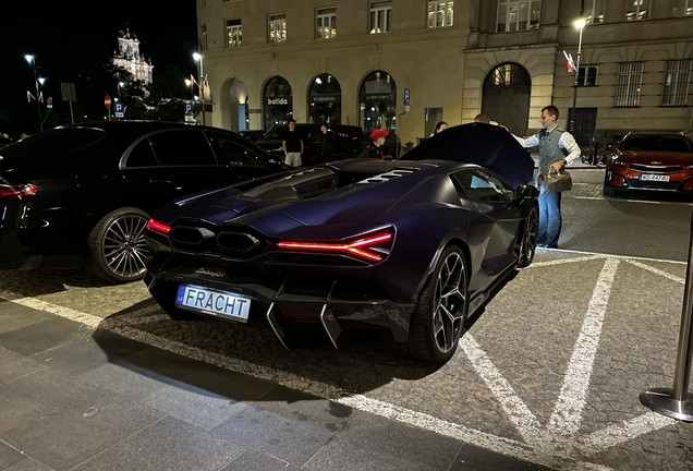 Lamborghini Revuelto