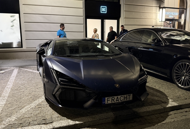 Lamborghini Revuelto