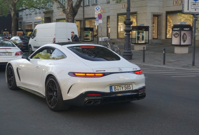 Mercedes-AMG GT 63 C192