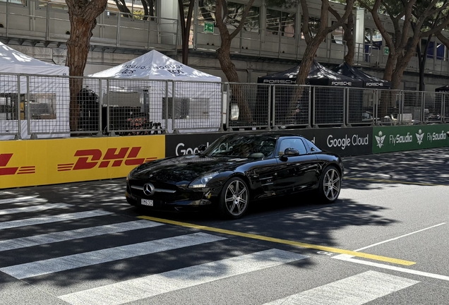 Mercedes-Benz SLS AMG
