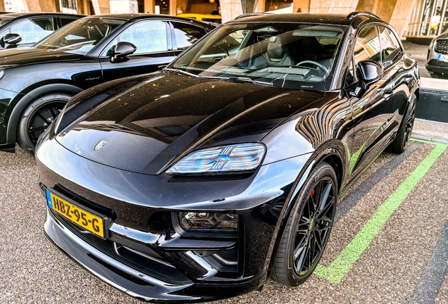 Porsche Macan EV Turbo