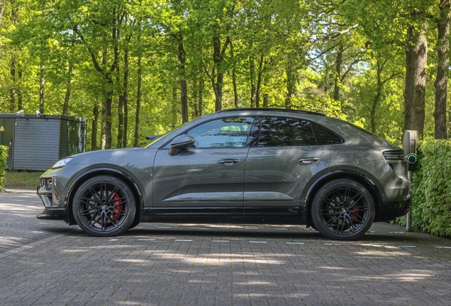 Porsche Macan EV Turbo