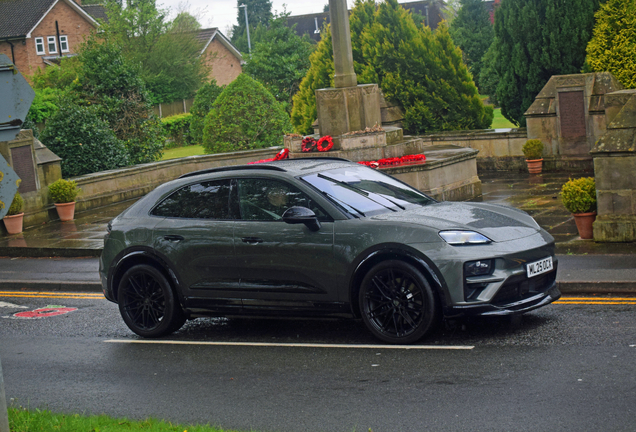 Porsche Macan EV Turbo