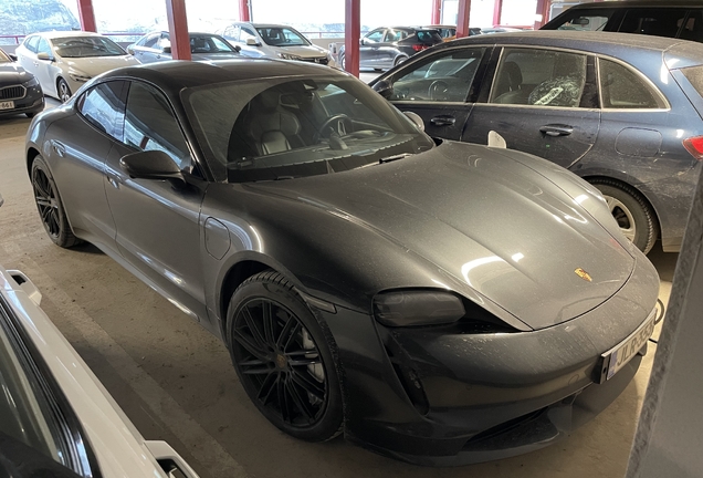 Porsche Taycan Turbo