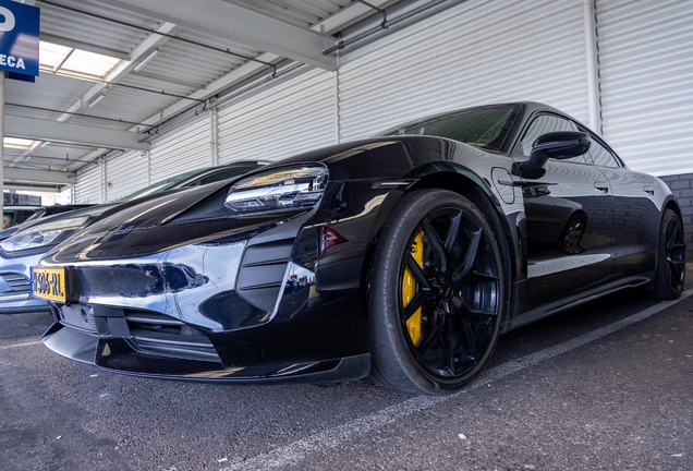 Porsche Taycan Turbo
