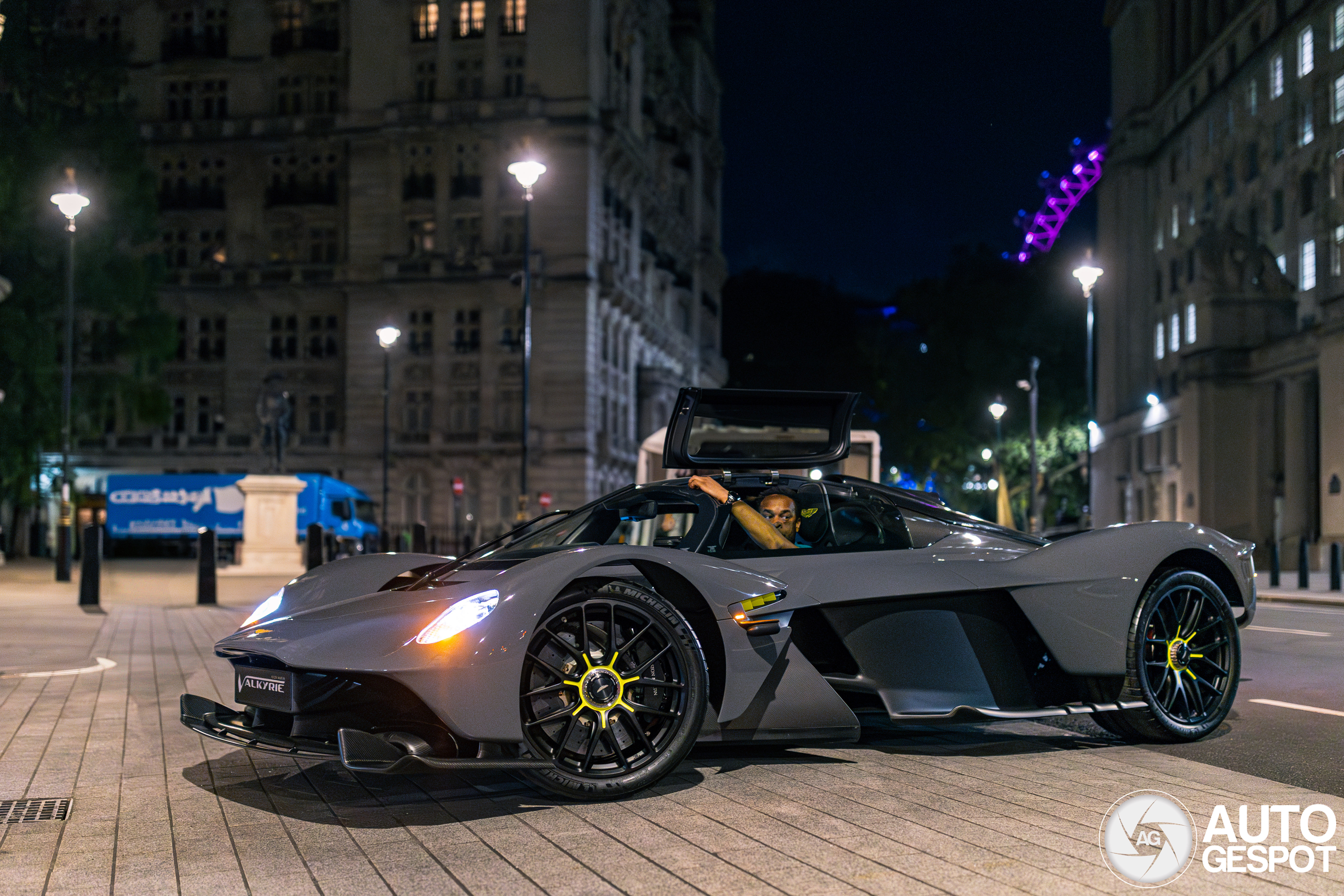 Aston Martin Valkyrie Spider