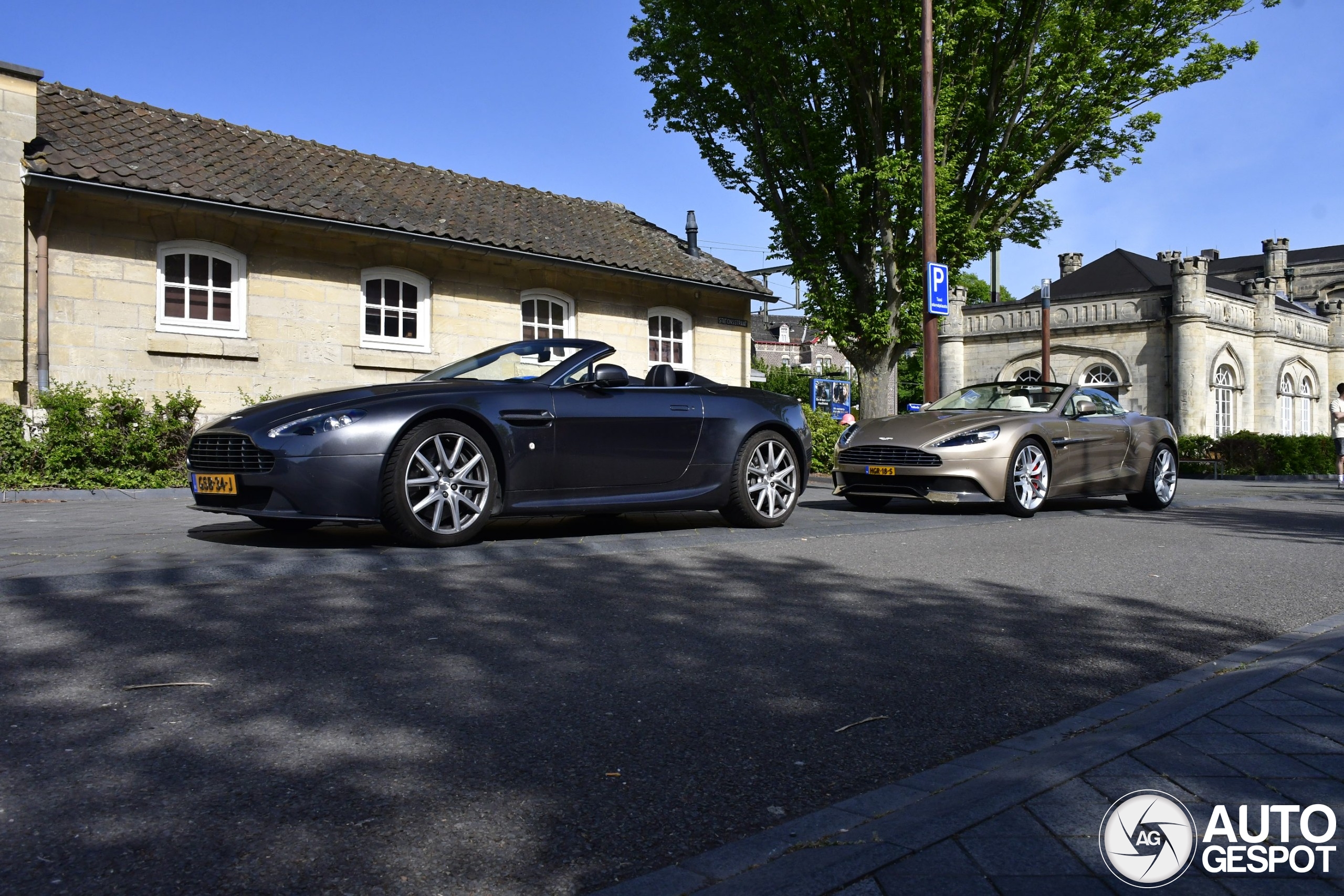 Aston Martin Vanquish Volante