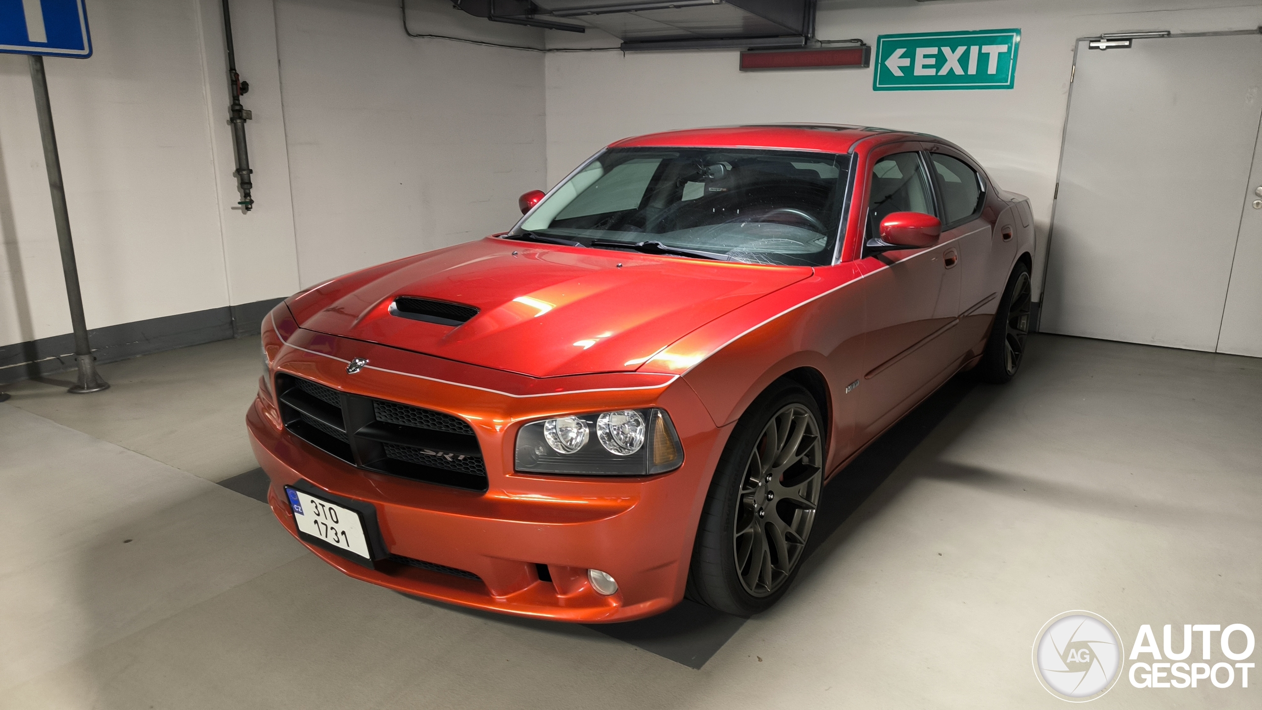 Dodge Charger SRT-8