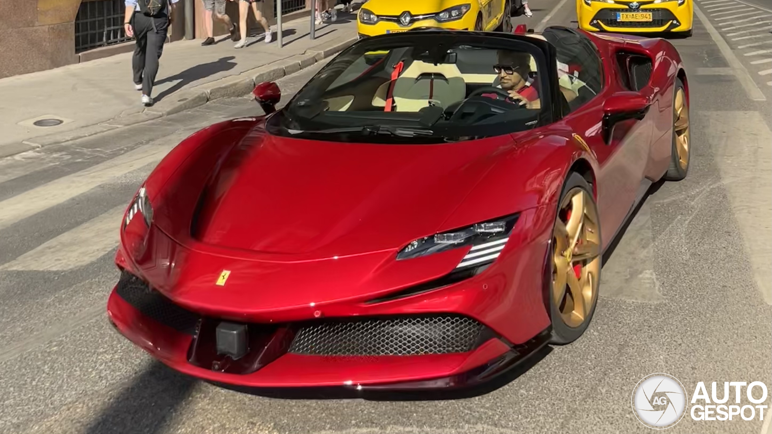 Ferrari SF90 Spider