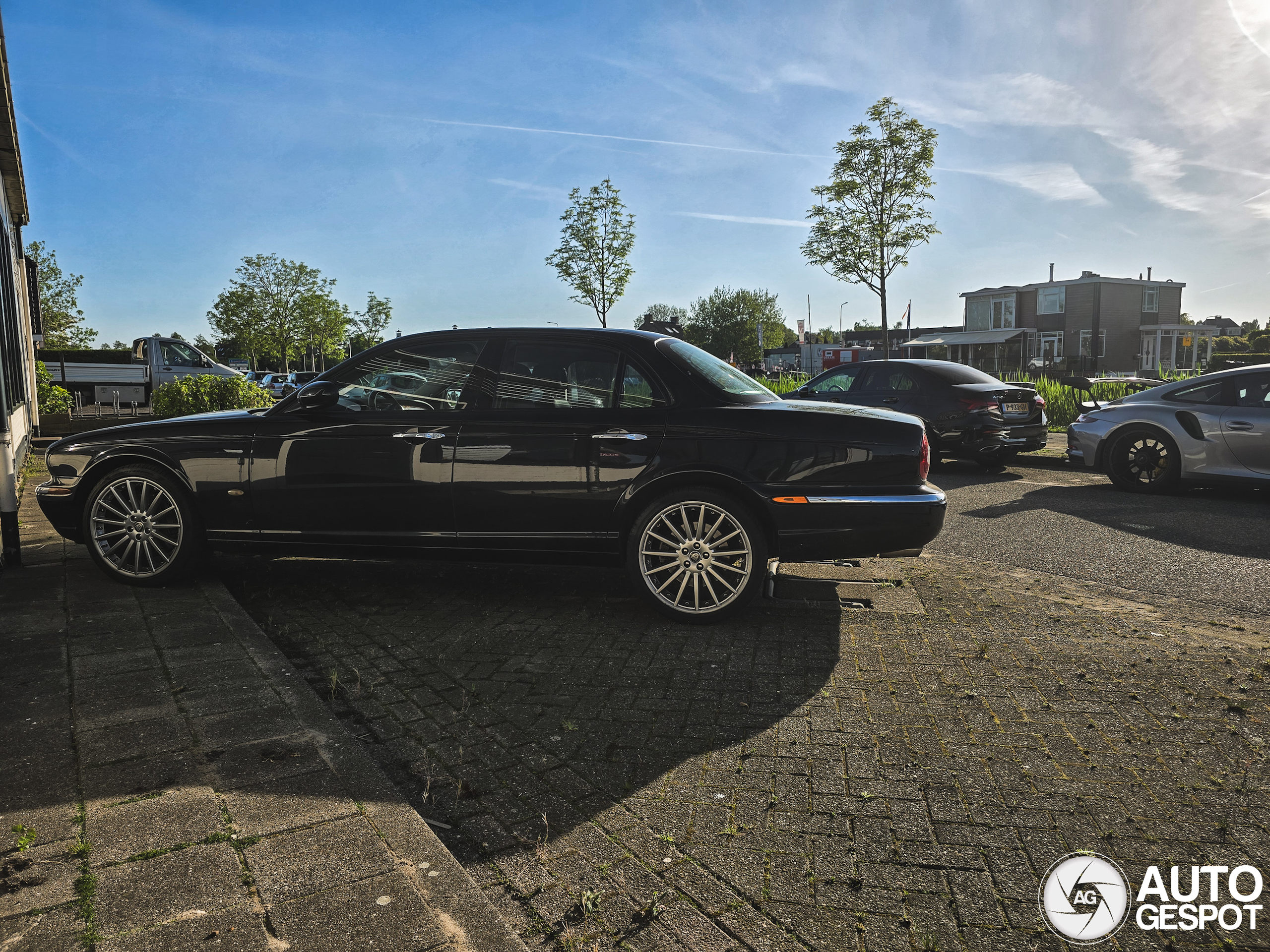 Jaguar XJR