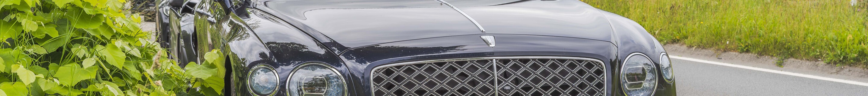 Bentley Flying Spur V8 2022 Mulliner