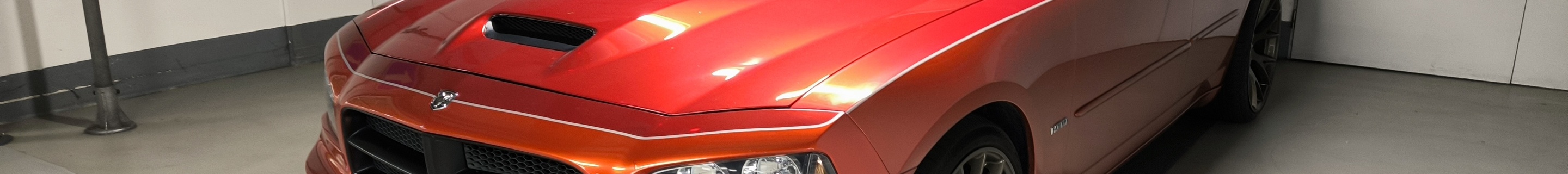 Dodge Charger SRT-8