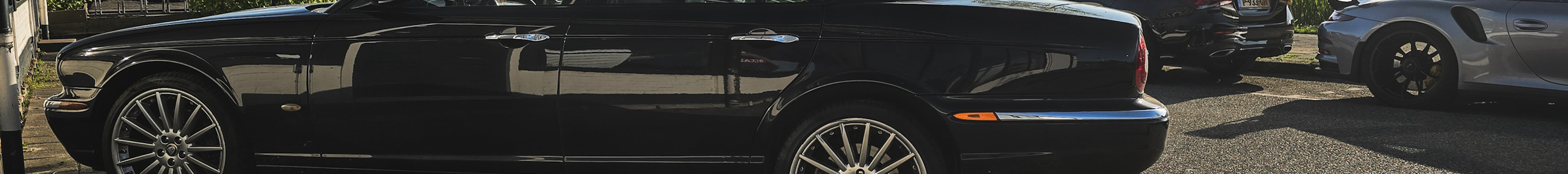 Jaguar XJR