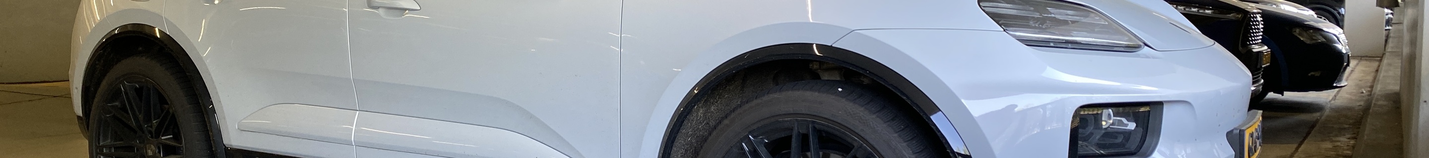 Porsche Macan EV Turbo