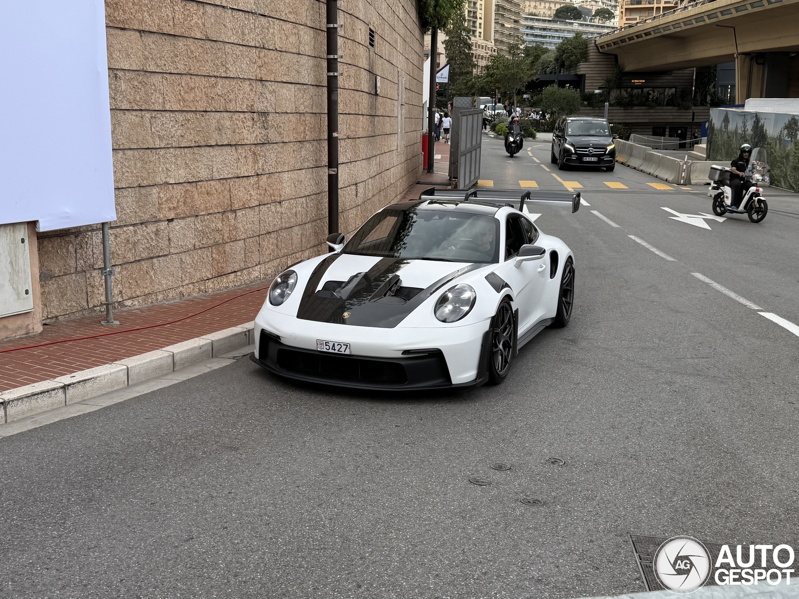 Porsche 992 GT3 RS Weissach Package