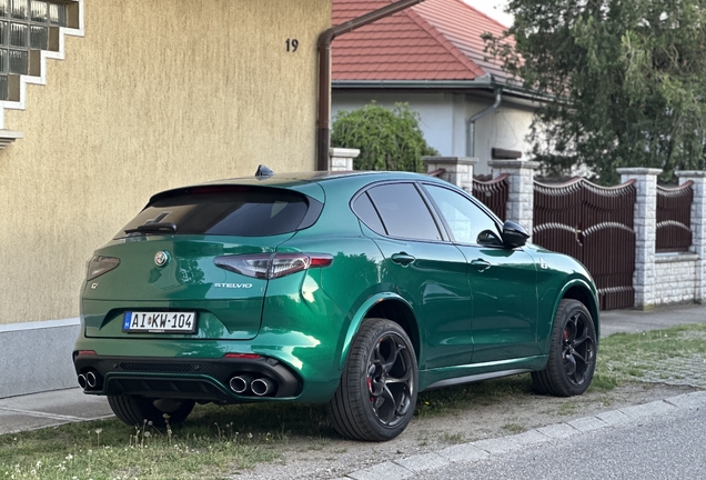 Alfa Romeo Stelvio Quadrifoglio 2023